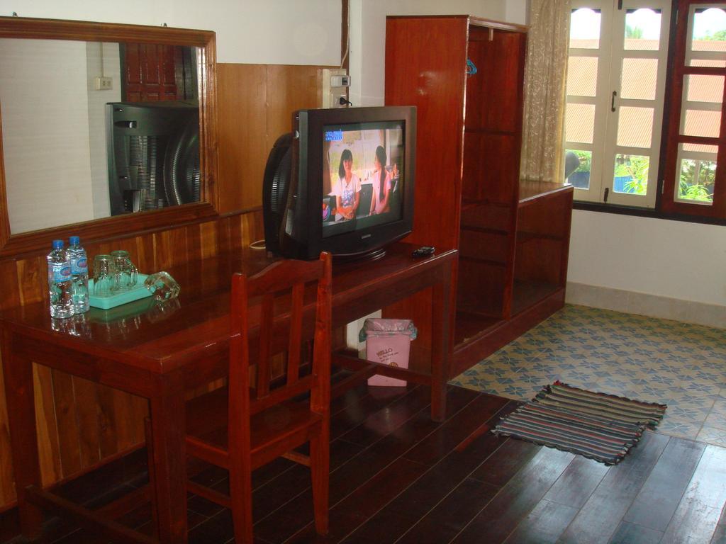 Champa Hotel Pakse Exterior foto